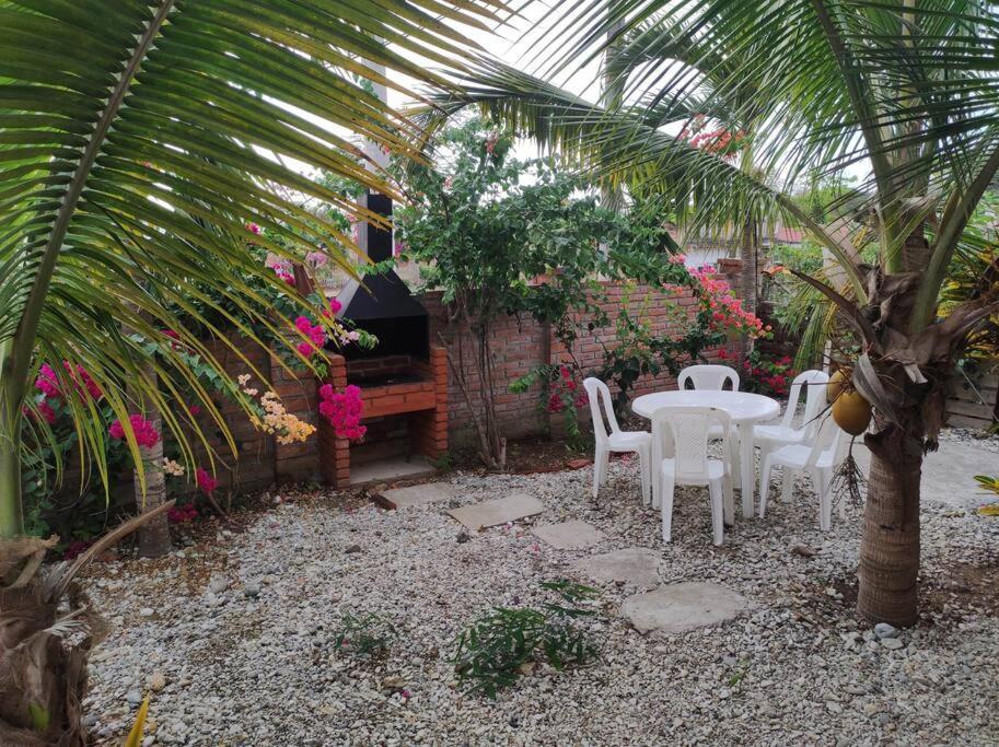 Cayo Ecovillage Puerto Cayo Luaran gambar